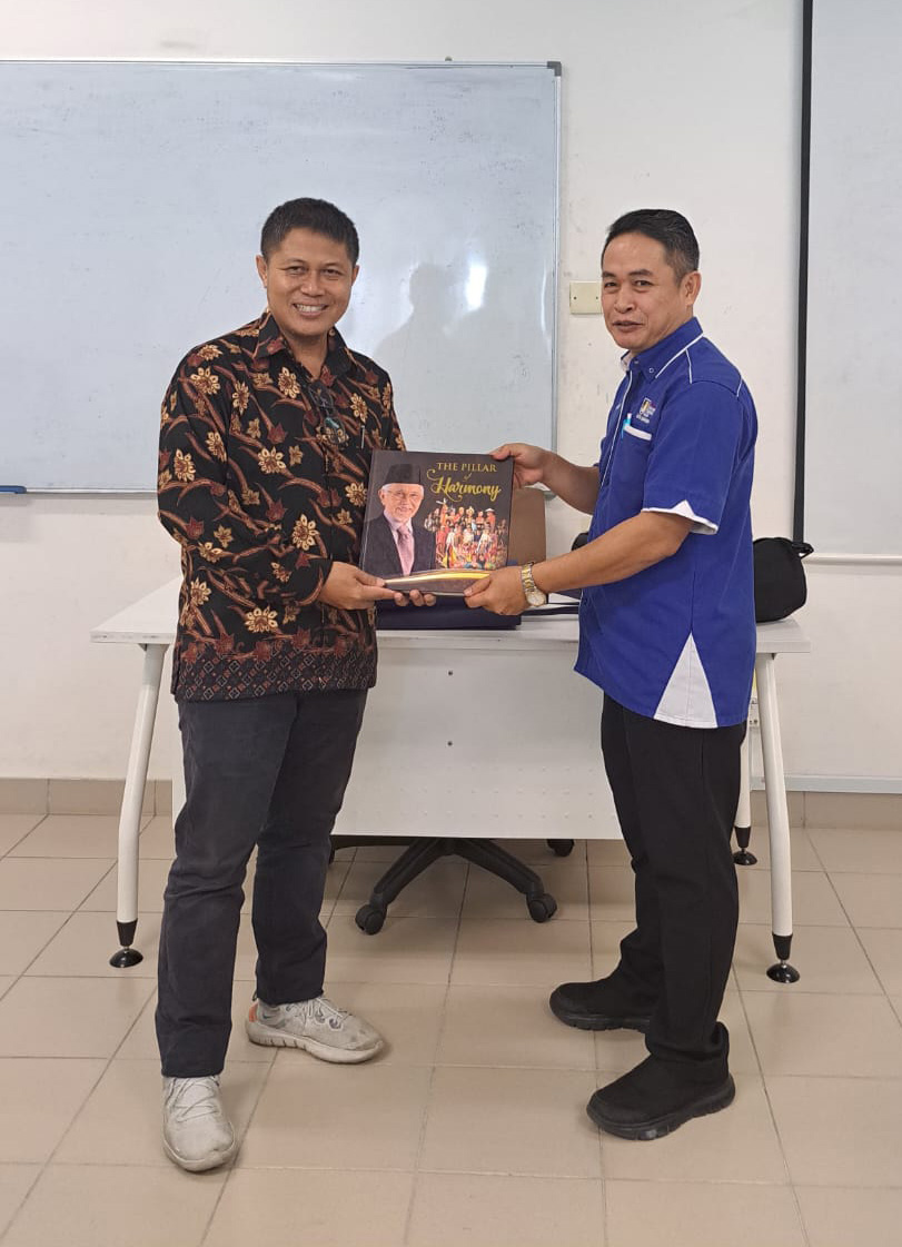 Pascasarjana IAIN Pontianak bekerjasama dengan  UiTM Malaysia selenggarakan International Community  Service Program#2