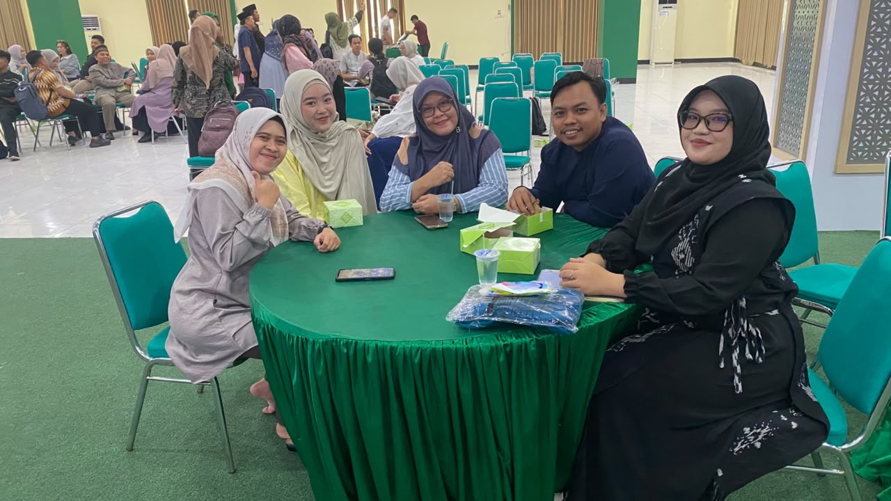 Kelompok PKM-KI Magister Studi Islam IAIN Pontianak Siap Sosialisasikan Sertifikasi Halal bagi UMKM di Kabupaten Sambas